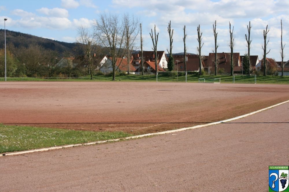 Hartplatz / Leichtathletik